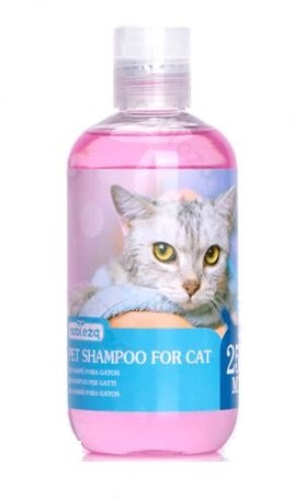 Milde shampoo voor katten. Werkt voor langere tijd tegen klitvorming en geeft een volle vacht