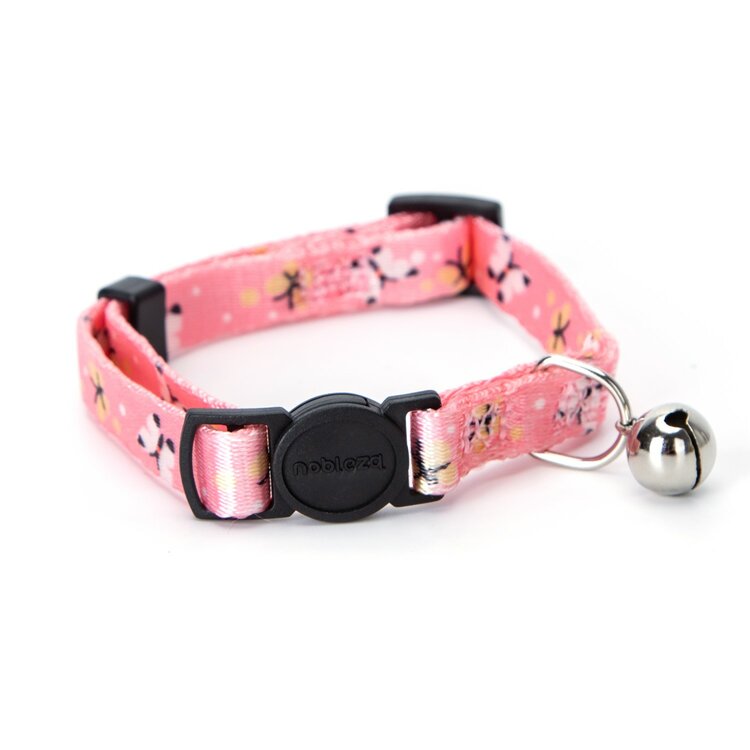 roze halsband voor katten