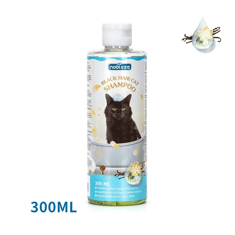 Shampoo voor katten met een zwarte vacht