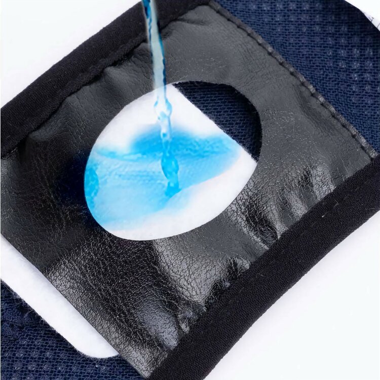 Dit hondenbroekje kun je eenvoudig voorzien van een bijpassende inleg pad. 