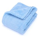Nobleza Deken voor hond en kat - Lichtblauw pluche - Maat L - 100x120 cm Nobleza Deken voor hond en kat - Lichtblauw pluche - Maat L - 100x120 cm